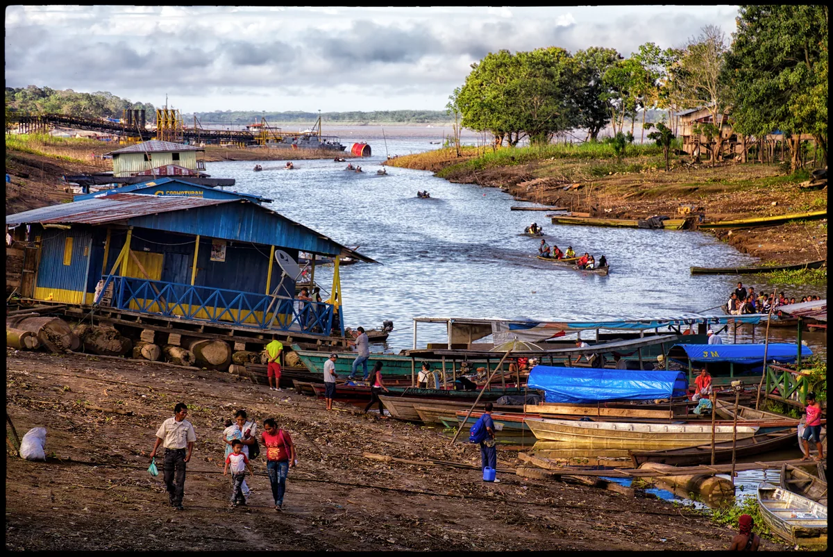 Puerto de Leticia y sus embarcaciones a orillas del Amazonas